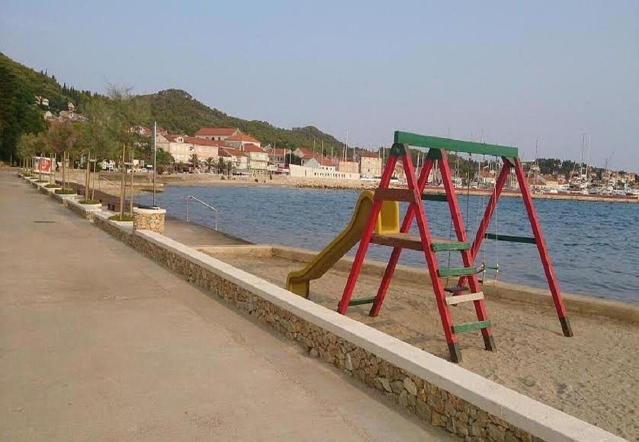 Holiday home Villa Jadran - seaview Preko Esterno foto